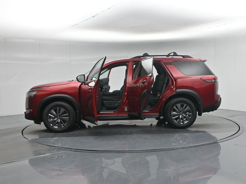 Used 2023 Nissan Pathfinder SV w/ SV Premium Package image 34