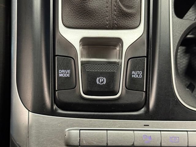 Used 2023 Kia Carnival LX FWD image 30