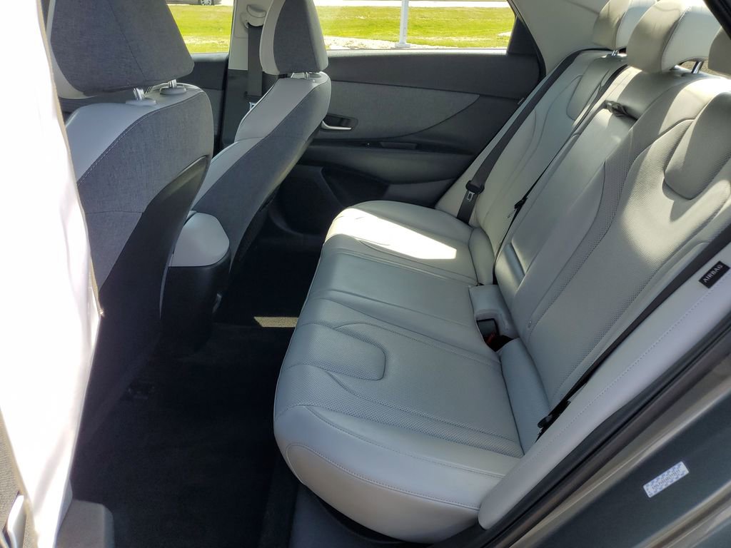 Used 2024 Hyundai Elantra Limited FWD image 27