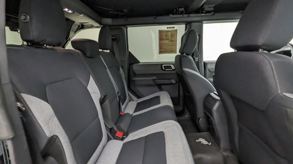 Certified 2023 Ford Bronco Big Bend w/ Sasquatch Package AWD/4WD image 35