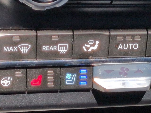 Certified 2024 Ford F250 Limited w/ FX4 Off-Road Package AWD/4WD image 23