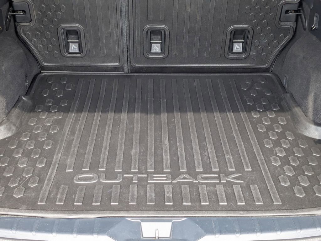Used 2021 Subaru Outback Touring XT image 9