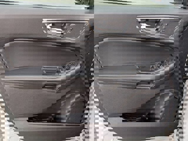 Certified 2022 Ford Edge SEL image 13