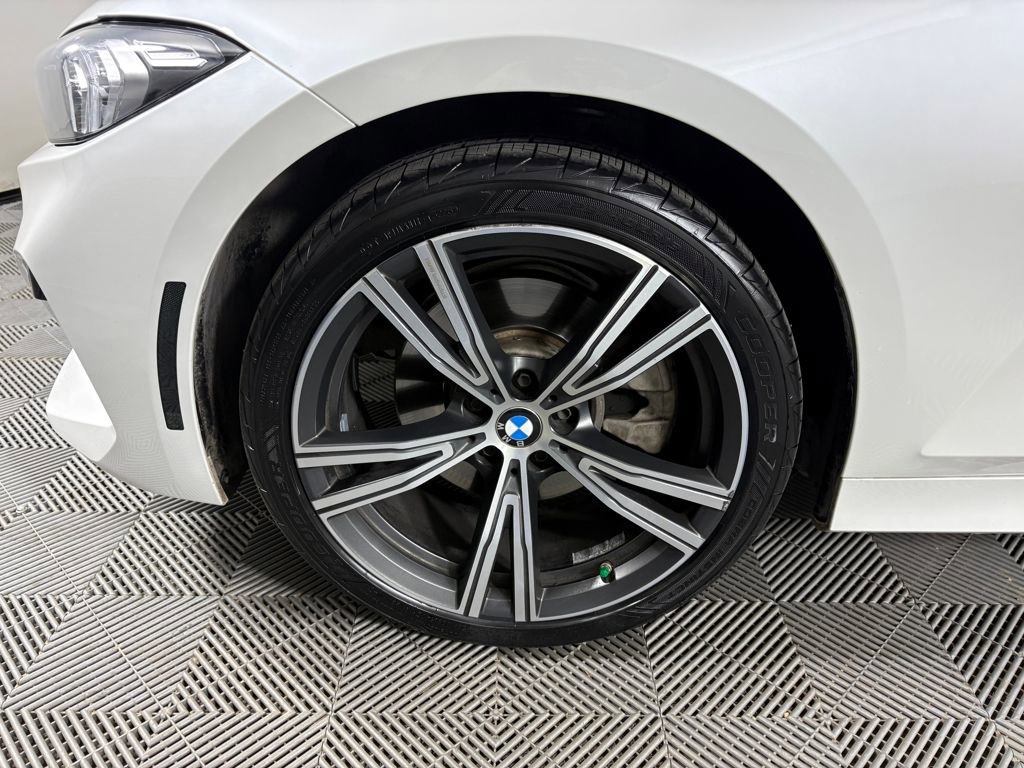 Used 2023 BMW 330i xDrive Sedan w/ Premium Package image 11