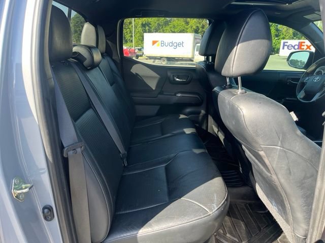 Used 2020 Toyota Tacoma TRD Off-Road w/ TRD Premium Off Road Package AWD/4WD image 10