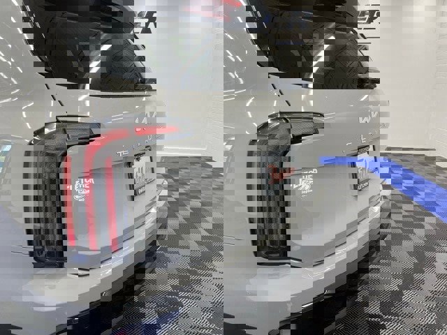 Used 2024 Kia Telluride EX X-Line image 11