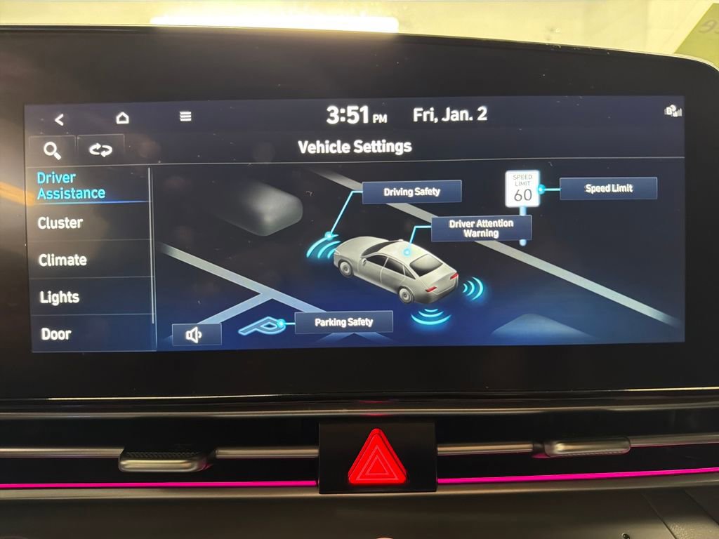 Used 2024 Hyundai Elantra SEL image 28