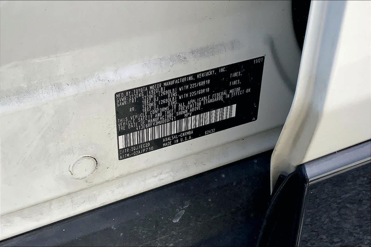 Used 2021 Toyota RAV4 XSE AWD/4WD image 32