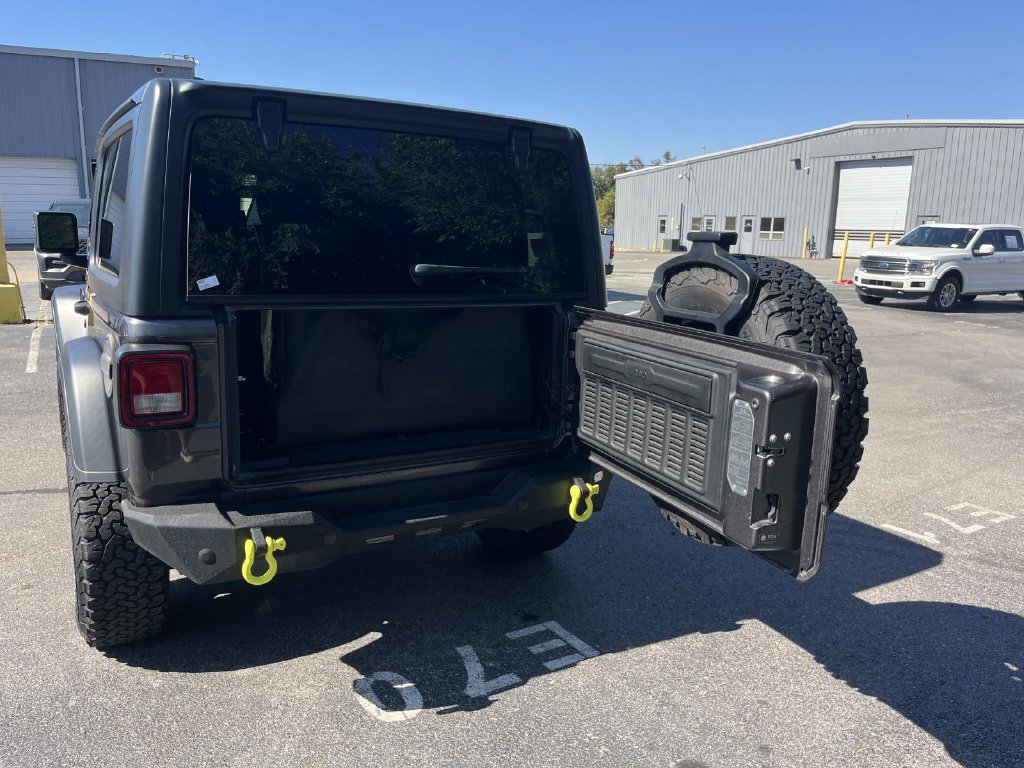 Used 2021 Jeep Wrangler Sport AWD/4WD image 23