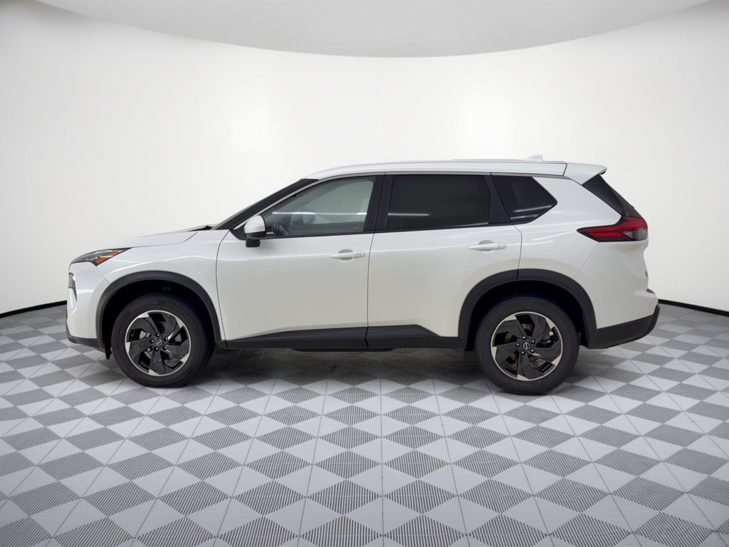 Used 2025 Nissan Rogue SV AWD/4WD image 2