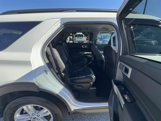 Certified 2023 Ford Explorer XLT w/ Equipment Group 202A AWD/4WD image 23
