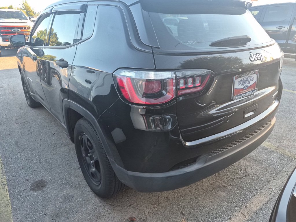 Used 2019 Jeep Compass Sport FWD image 14