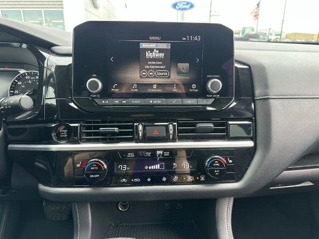 Used 2025 Nissan Pathfinder SV AWD/4WD image 21