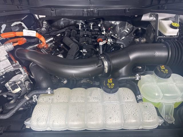 Certified 2025 Ford F150 Platinum w/ Equipment Group 702A High image 10