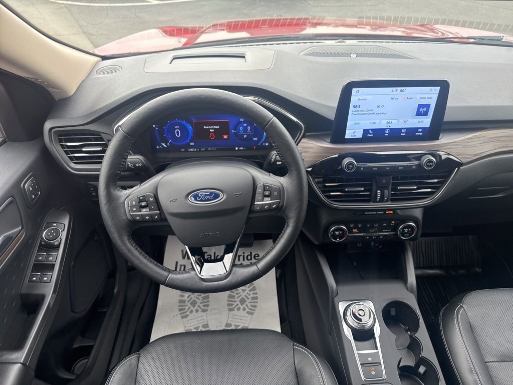Certified 2020 Ford Escape Titanium w/ Titanium Premium Package 2.0 FWD image 25
