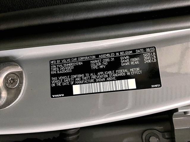 Used 2024 Volvo XC40 B5 Ultimate w/ Climate Package AWD/4WD image 32