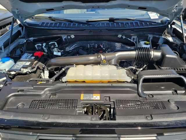 Certified 2025 Ford Expedition Active AWD/4WD image 25