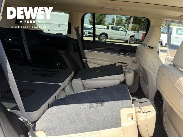 Used 2021 Jeep Grand Cherokee L Limited w/ Trailer Tow Package AWD/4WD image 37