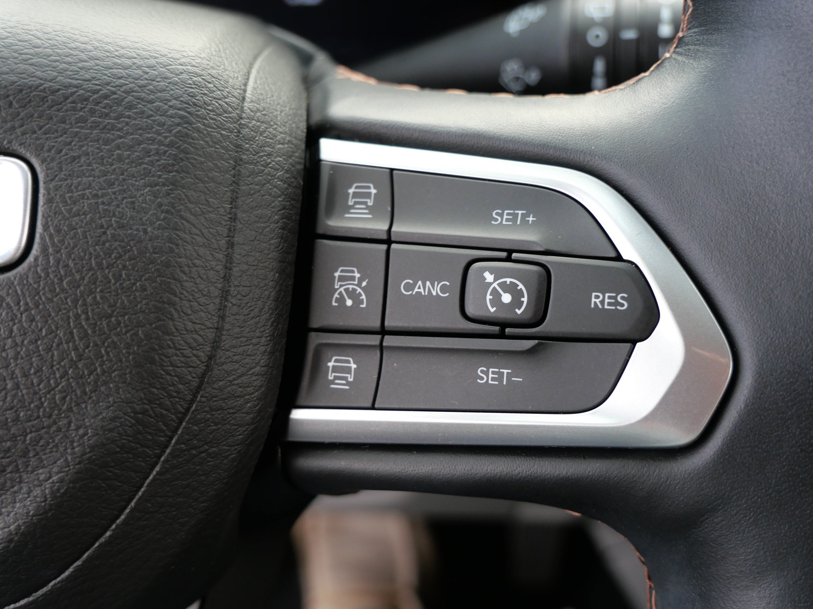 Used 2022 Jeep Compass Limited w/ Elite Group AWD/4WD image 29