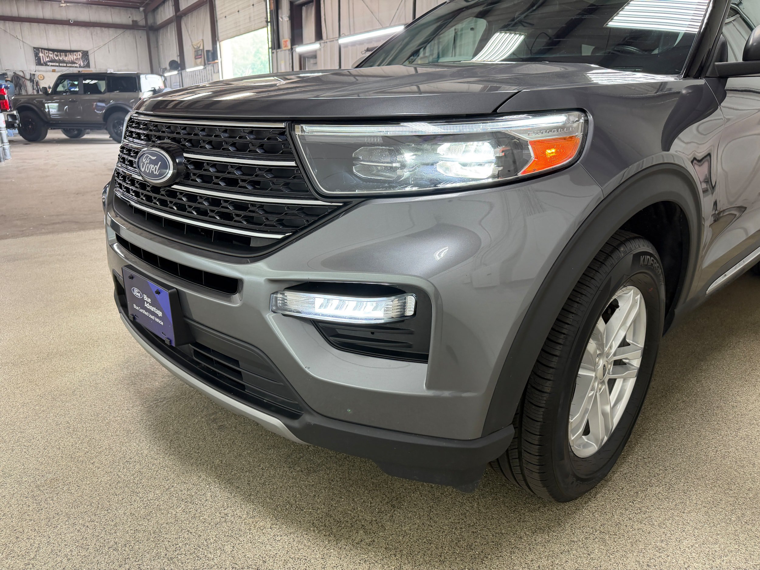 Certified 2021 Ford Explorer XLT w/ Equipment Group 202A AWD/4WD image 39