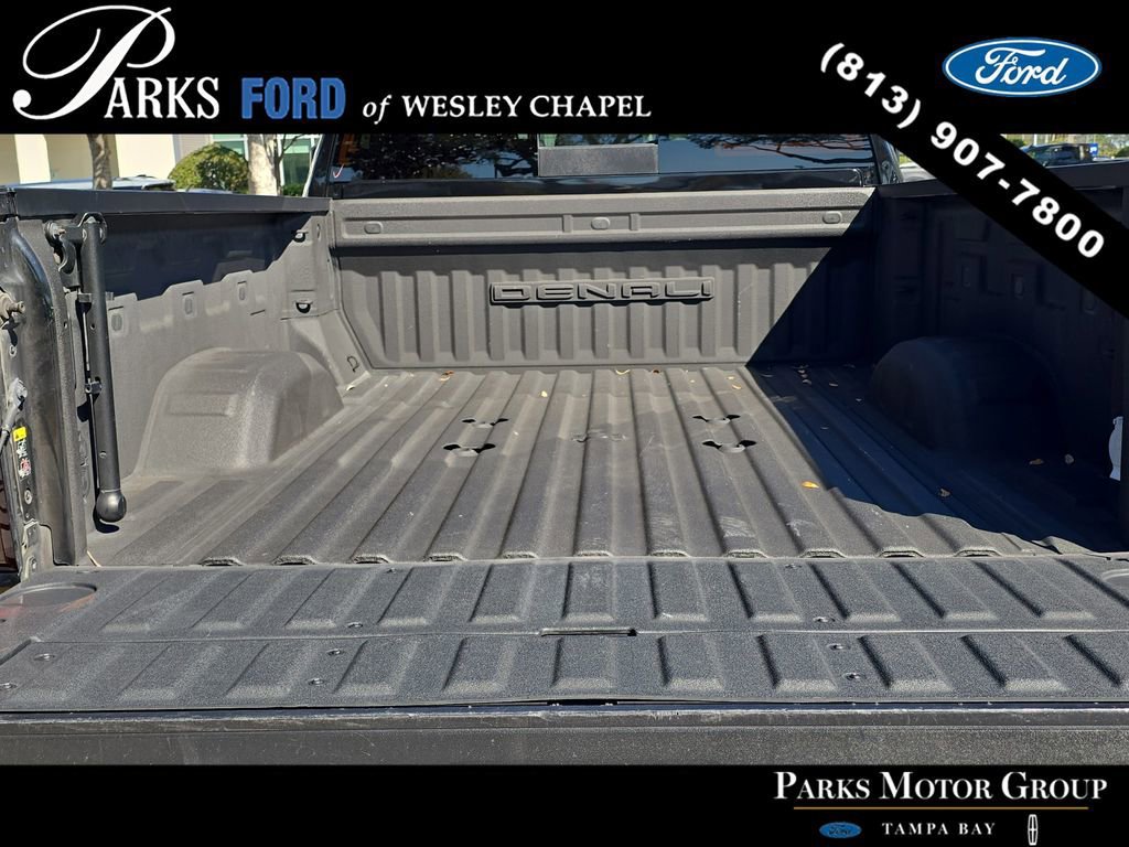 Used 2021 GMC Sierra 2500 Denali w/ Denali Black Diamond Edition image 8