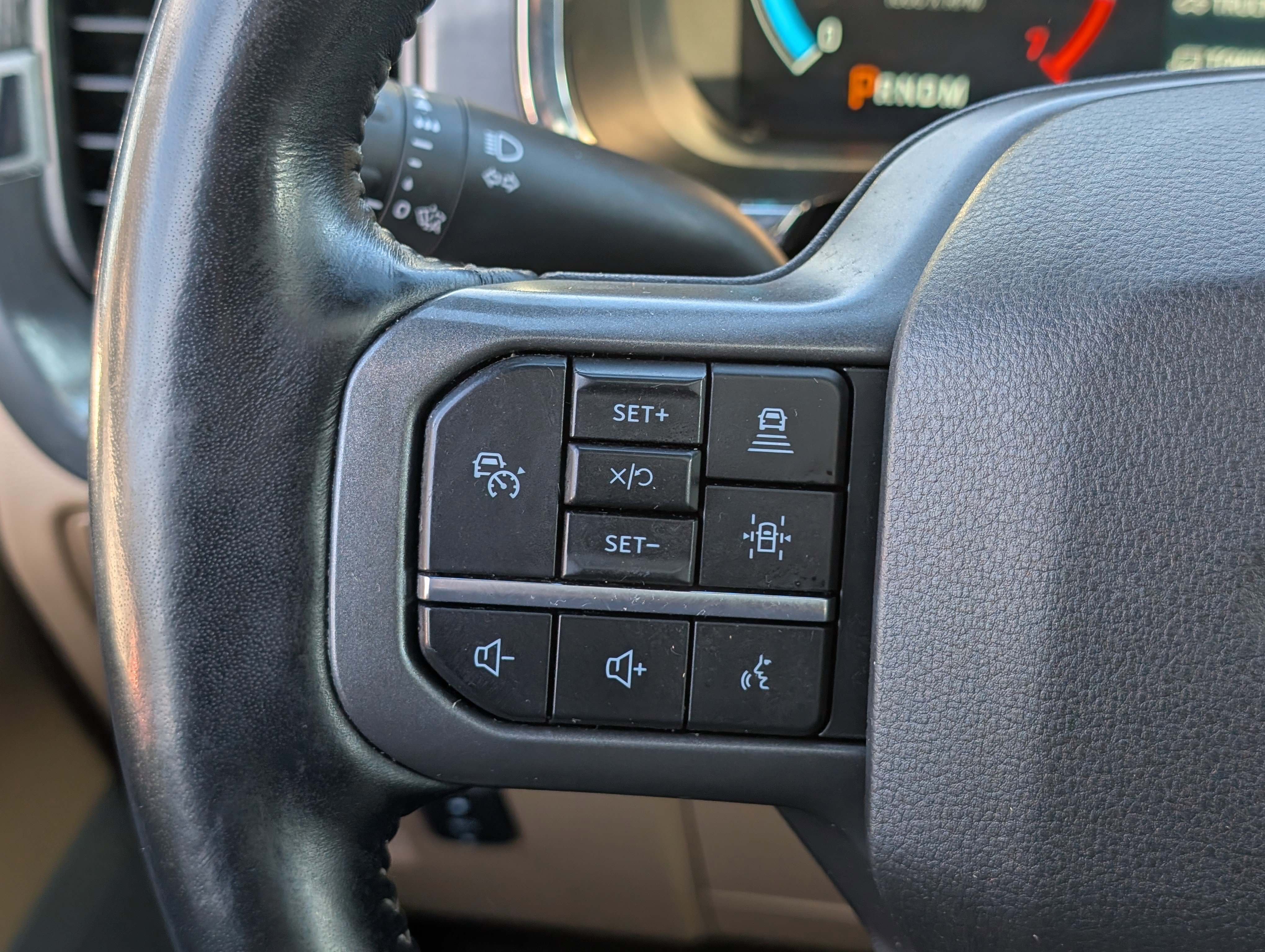 Certified 2021 Ford F150 Lariat w/ Equipment Group 502A High image 24