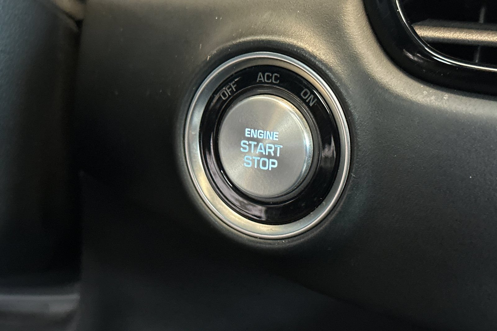 Used 2019 Genesis G90 3.3T Premium RWD image 24