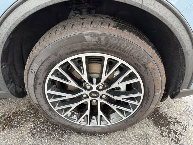 Certified 2023 Ford Escape SE w/ Class II Trailer Tow Package image 7