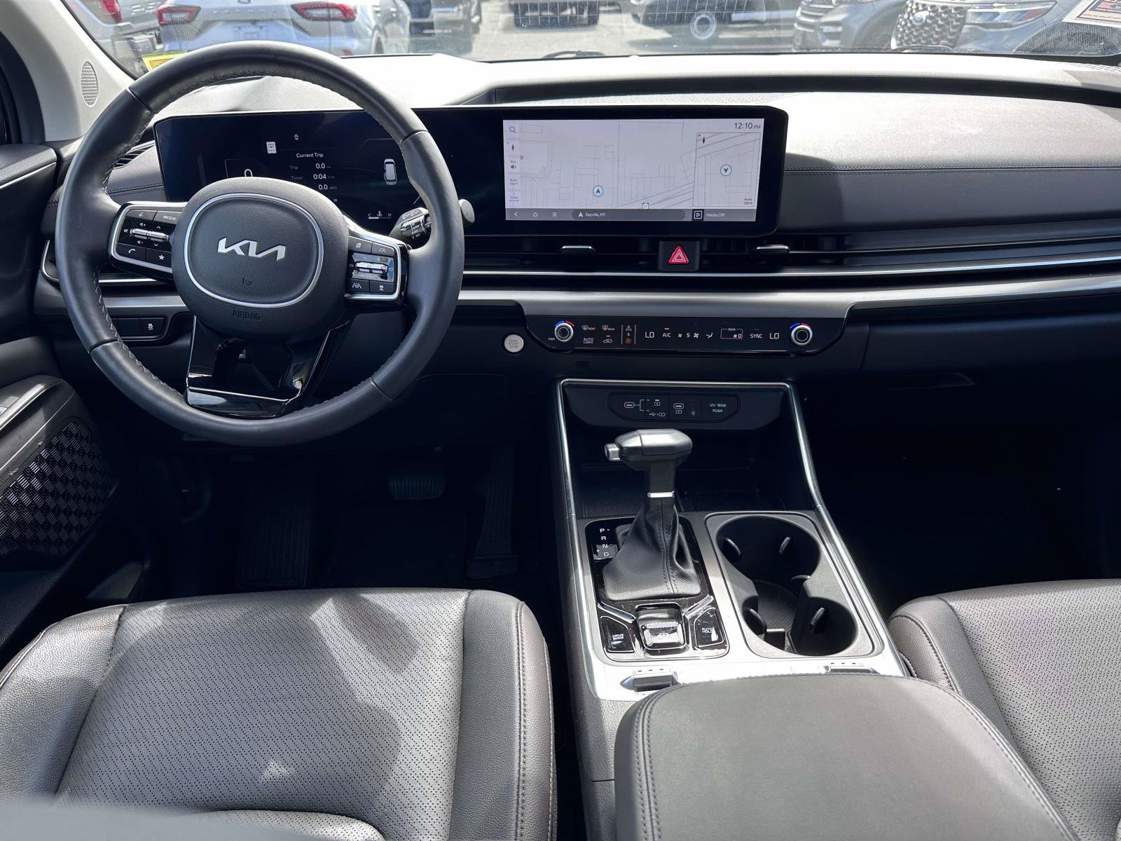 Used 2025 Kia Carnival SX Prestige FWD image 18