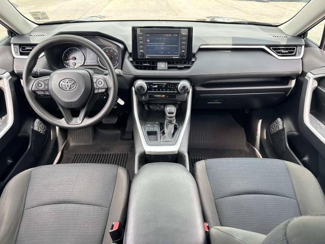 Used 2022 Toyota RAV4 LE FWD image 16