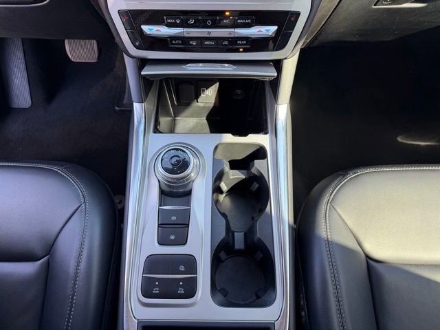 Certified 2022 Ford Explorer XLT w/ Equipment Group 202A image 19