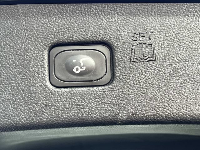 Certified 2023 Ford Edge SEL w/ Convenience Package AWD/4WD image 12