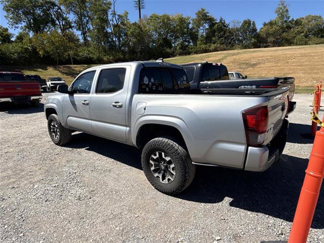 Used 2021 Toyota Tacoma SR AWD/4WD image 5
