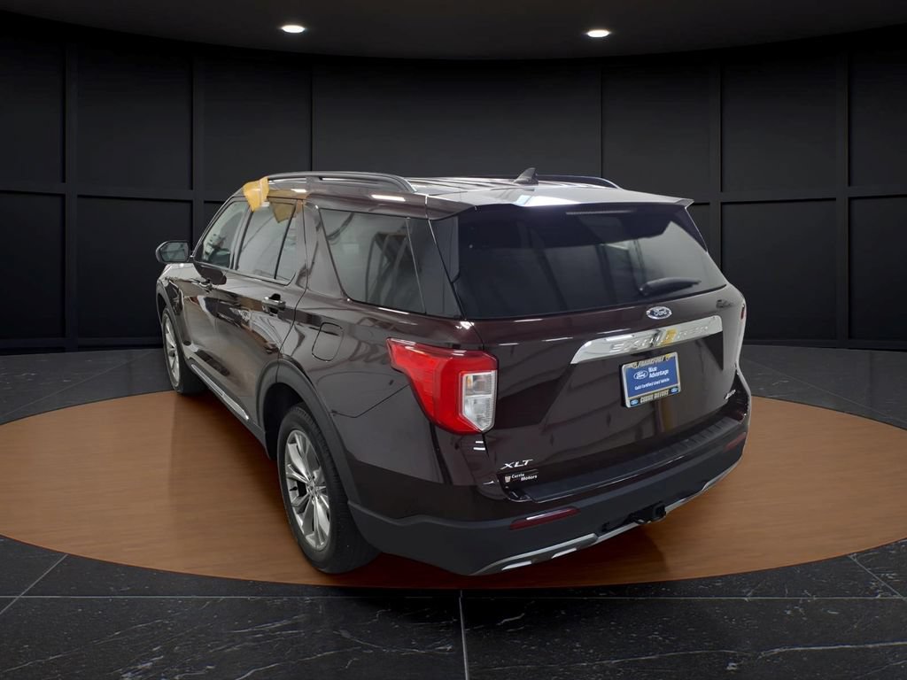 Certified 2023 Ford Explorer XLT w/ Equipment Group 202A AWD/4WD image 4