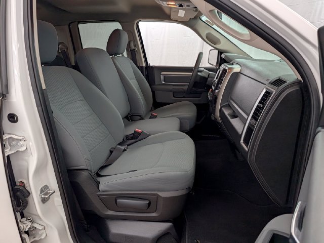 Used 2018 RAM 1500 Classic SLT AWD/4WD image 21