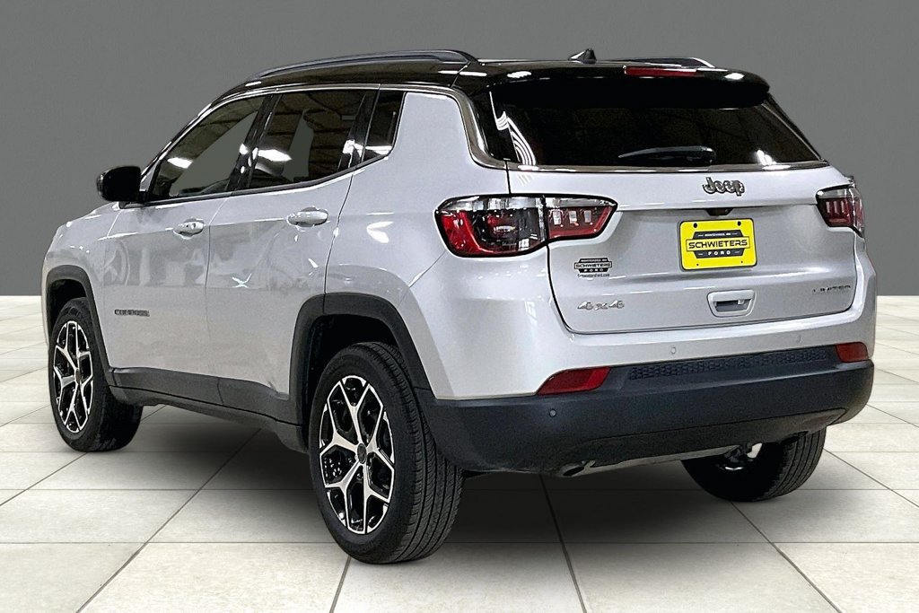 Used 2025 Jeep Compass Limited AWD/4WD image 11