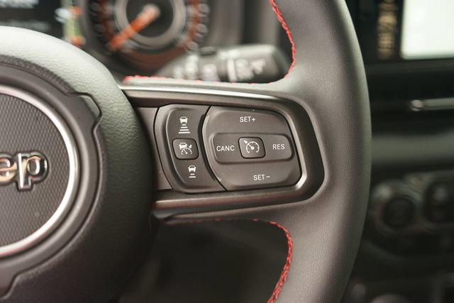 Used 2024 Jeep Wrangler Unlimited Rubicon w/ Technology Group AWD/4WD image 23