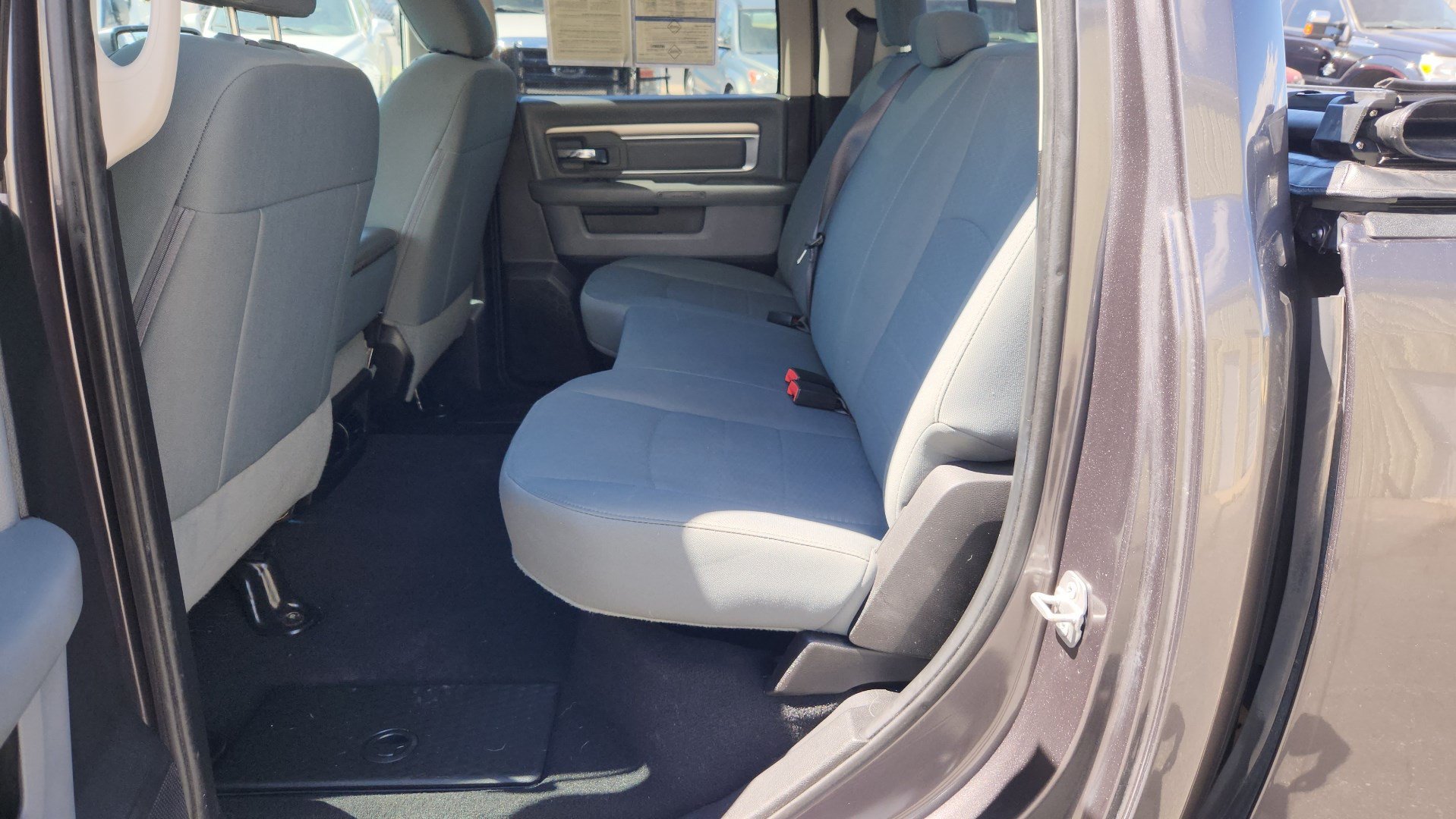 Used 2019 RAM 1500 Classic SLT AWD/4WD image 21
