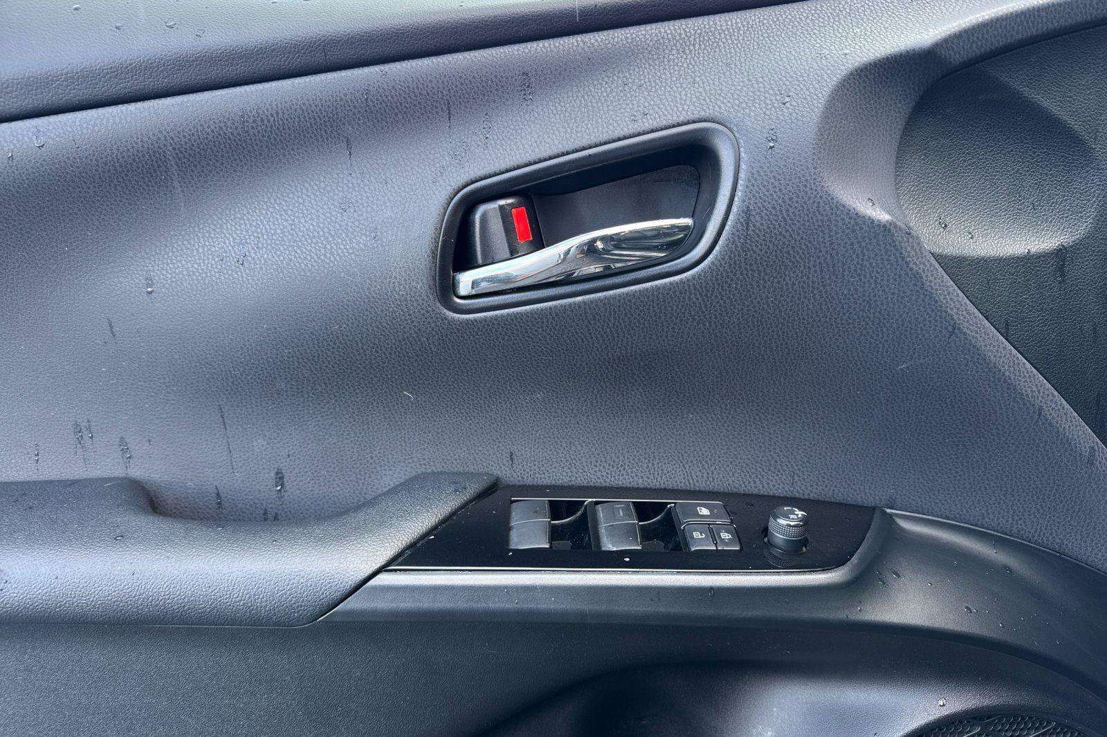 Used 2022 Toyota Prius Prime Limited image 16