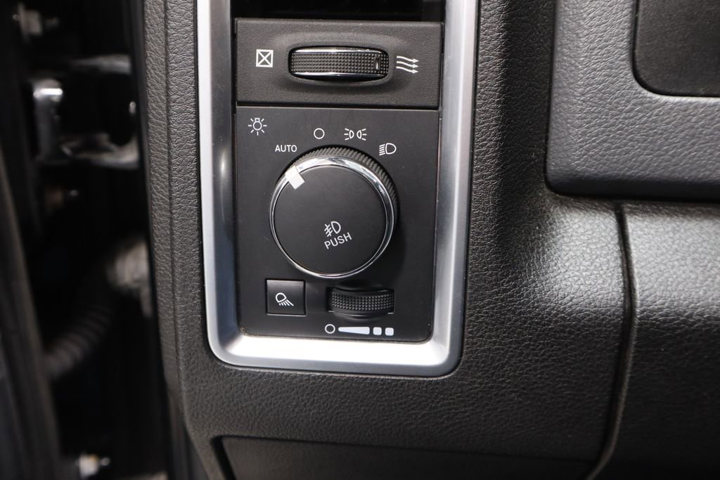 Used 2020 RAM 1500 Classic Warlock w/ Trailer & Traction Group image 27