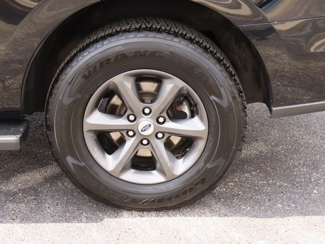 Certified 2021 Ford Expedition XLT image 18