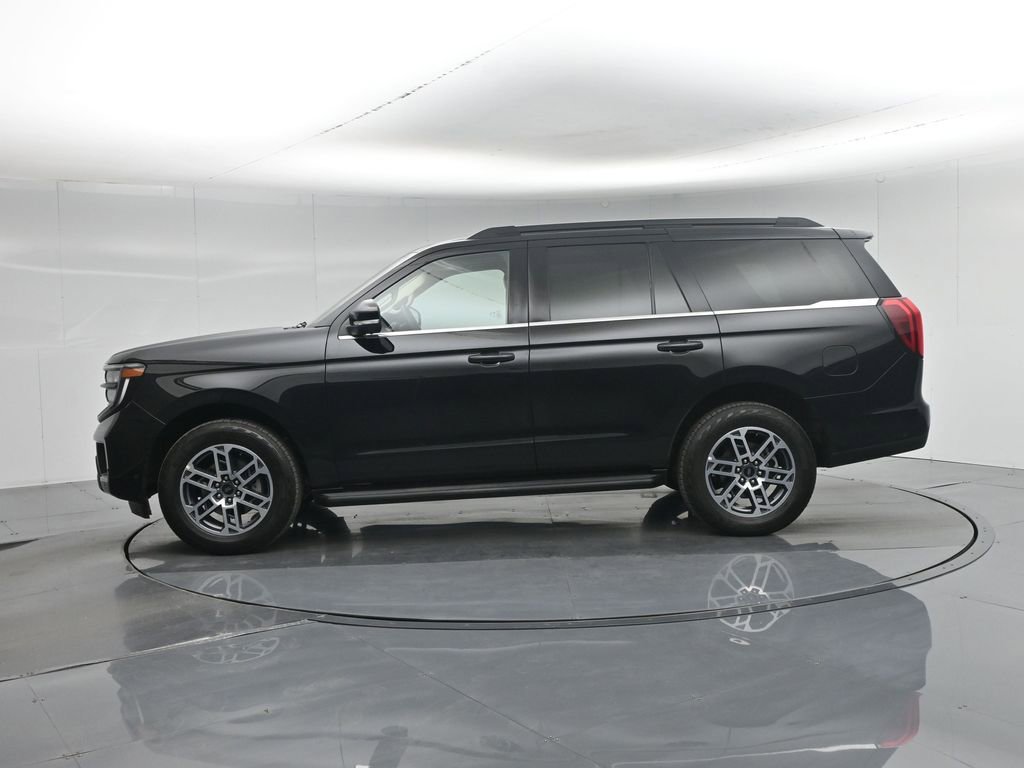 Certified 2025 Ford Expedition Active AWD/4WD image 36