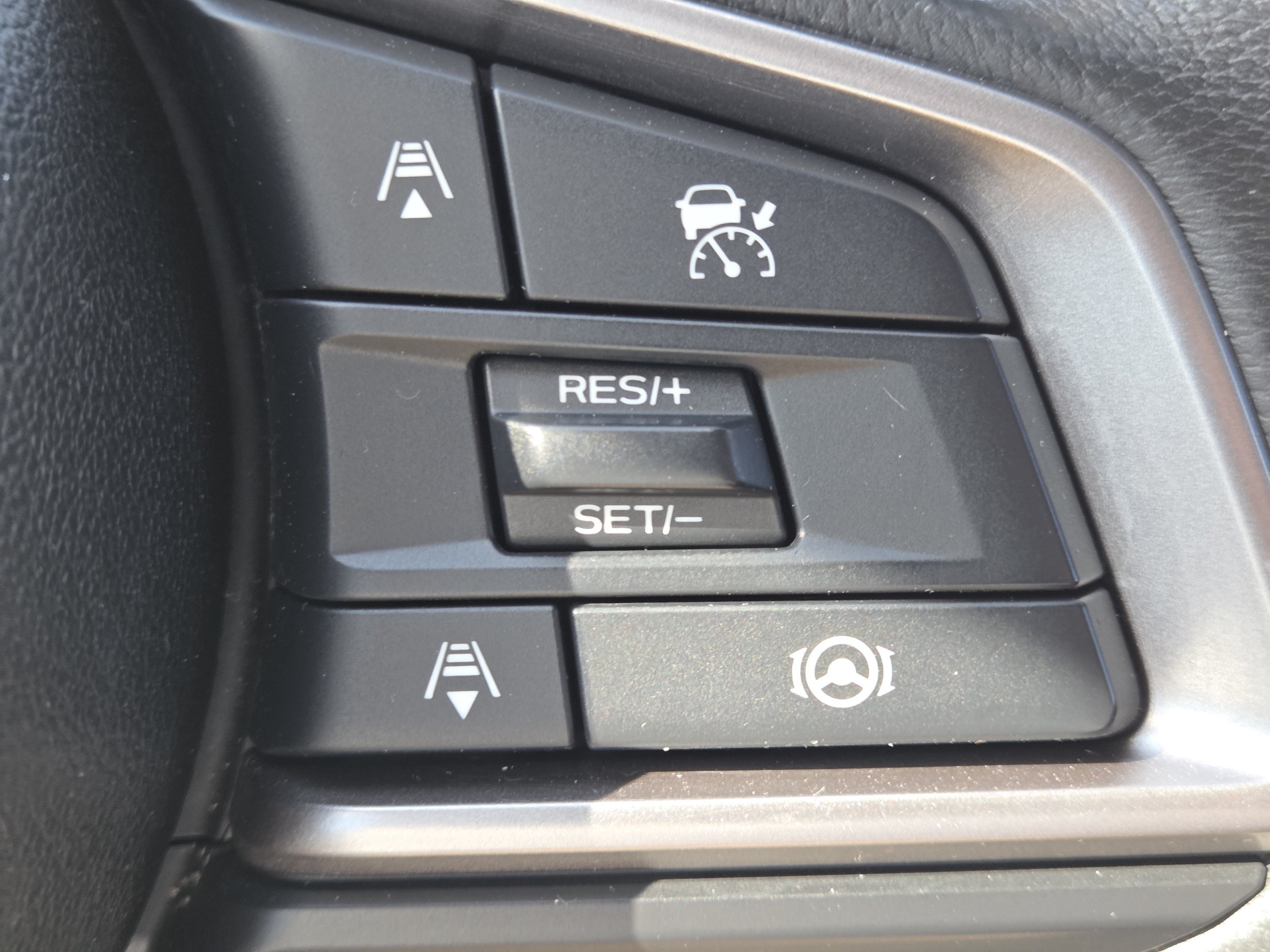 Used 2024 Subaru Outback Premium AWD/4WD image 12