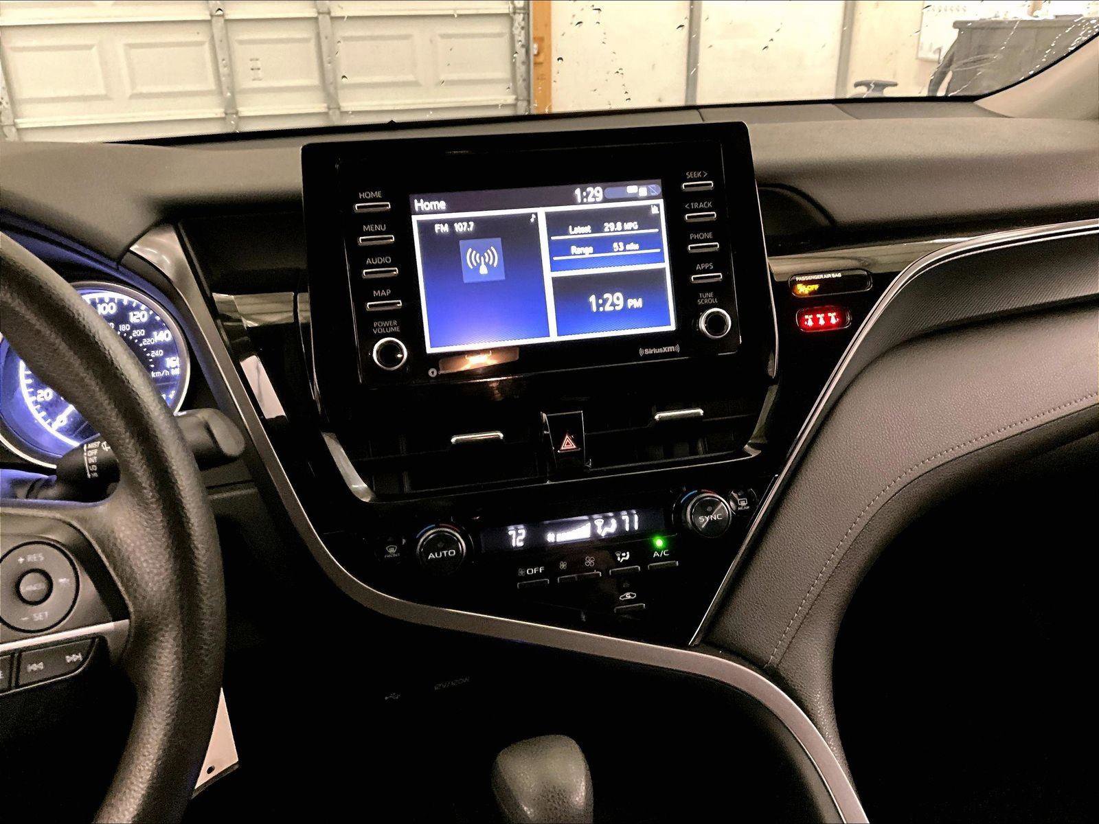 Used 2022 Toyota Camry LE FWD image 6