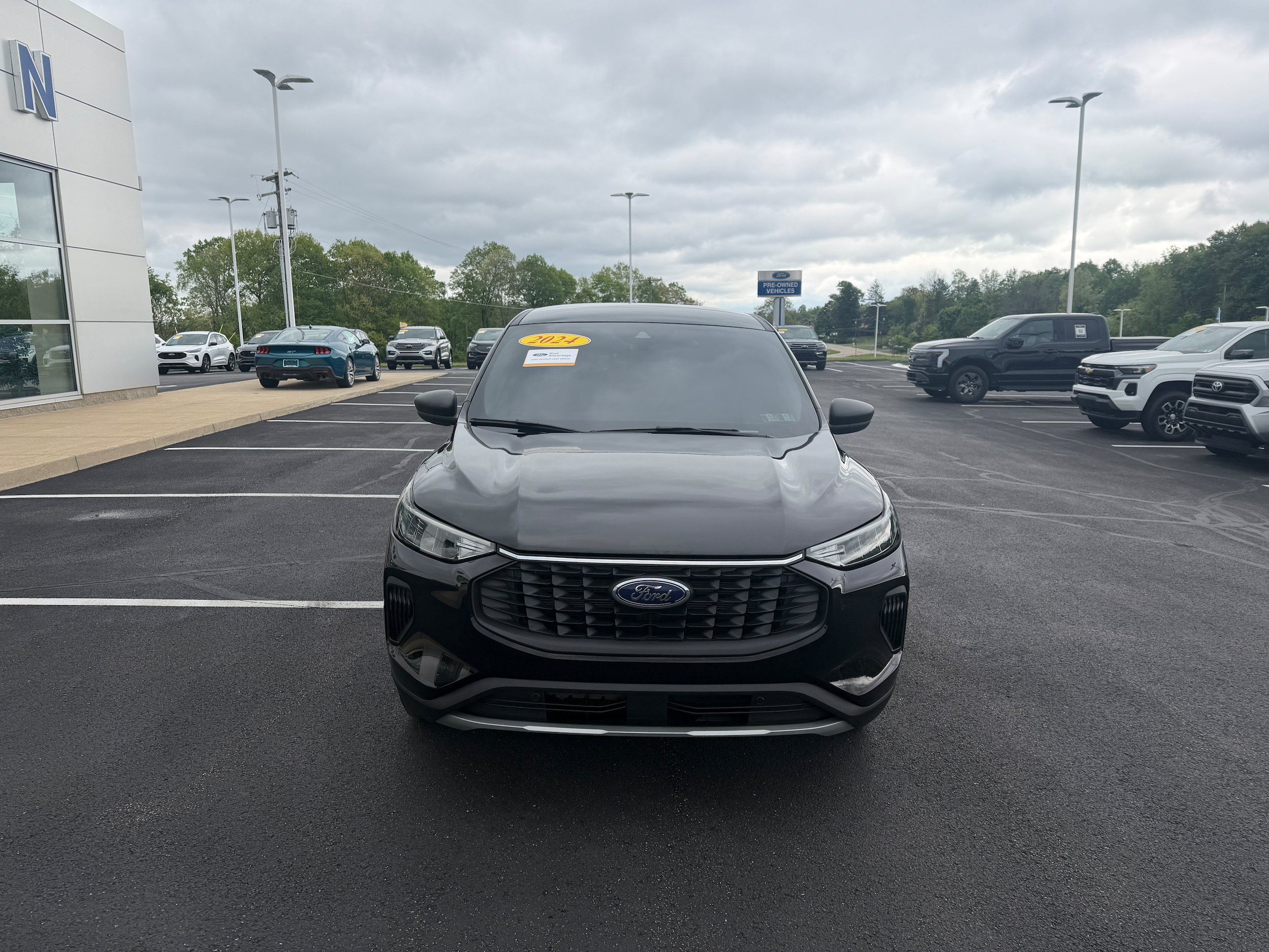 Certified 2024 Ford Escape Active AWD/4WD image 2