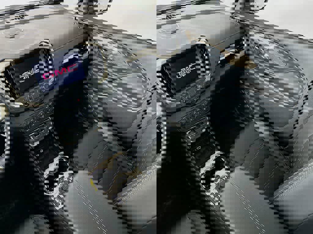 Used 2022 GMC Terrain Denali w/ Denali Premium Package image 14