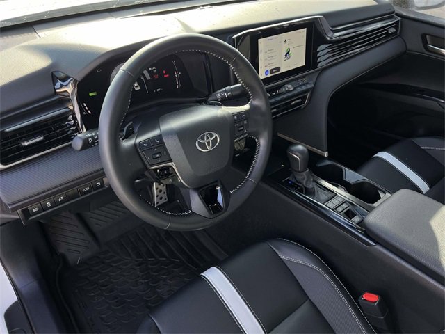Used 2025 Toyota Camry SE w/ Convenience Package image 28