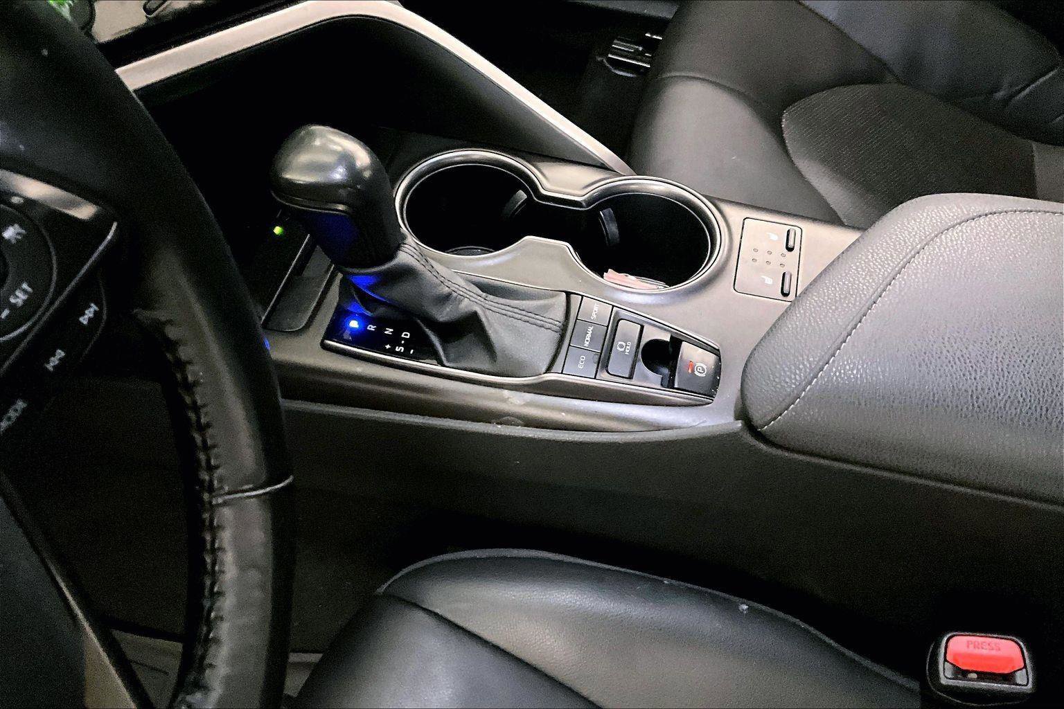 Used 2023 Toyota Camry XSE image 16