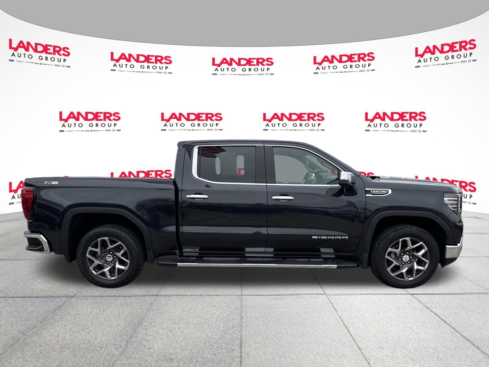 Used 2023 GMC Sierra 1500 SLT w/ SLT Premium Package image 6