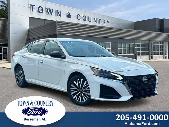 Used 2025 Nissan Altima 2.5 SV FWD image 1